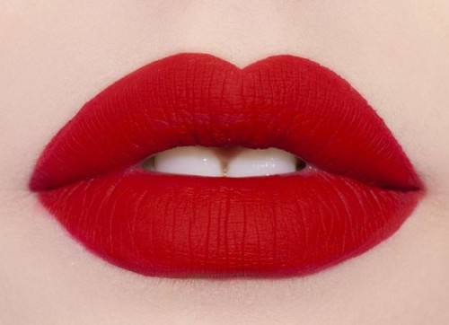 matte red lips